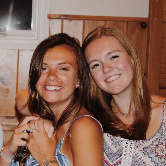 Meet your Posher, Arianna - Picture 1 of 1